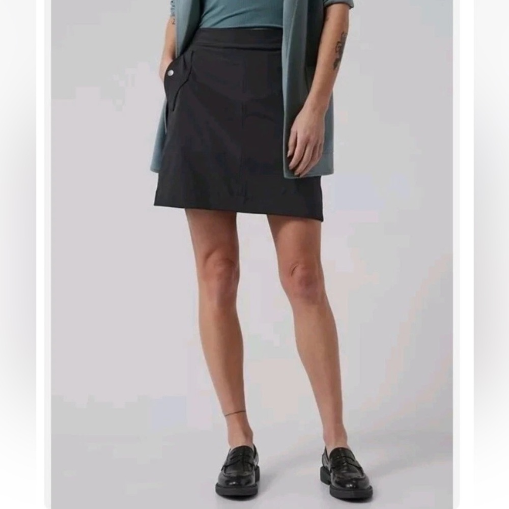 Athleta Vienna Cargo Skort